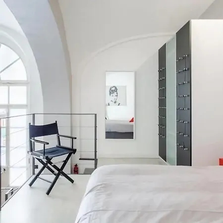 Cinema Loft Апартаменты *