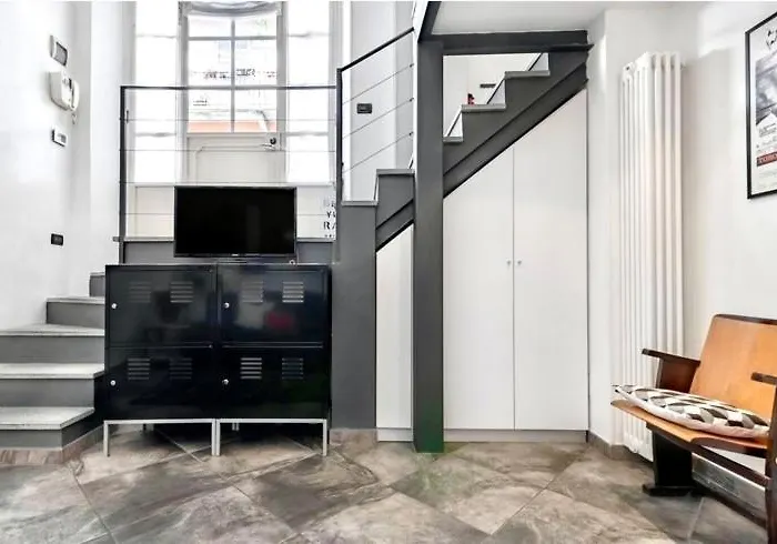 Cinema Loft *